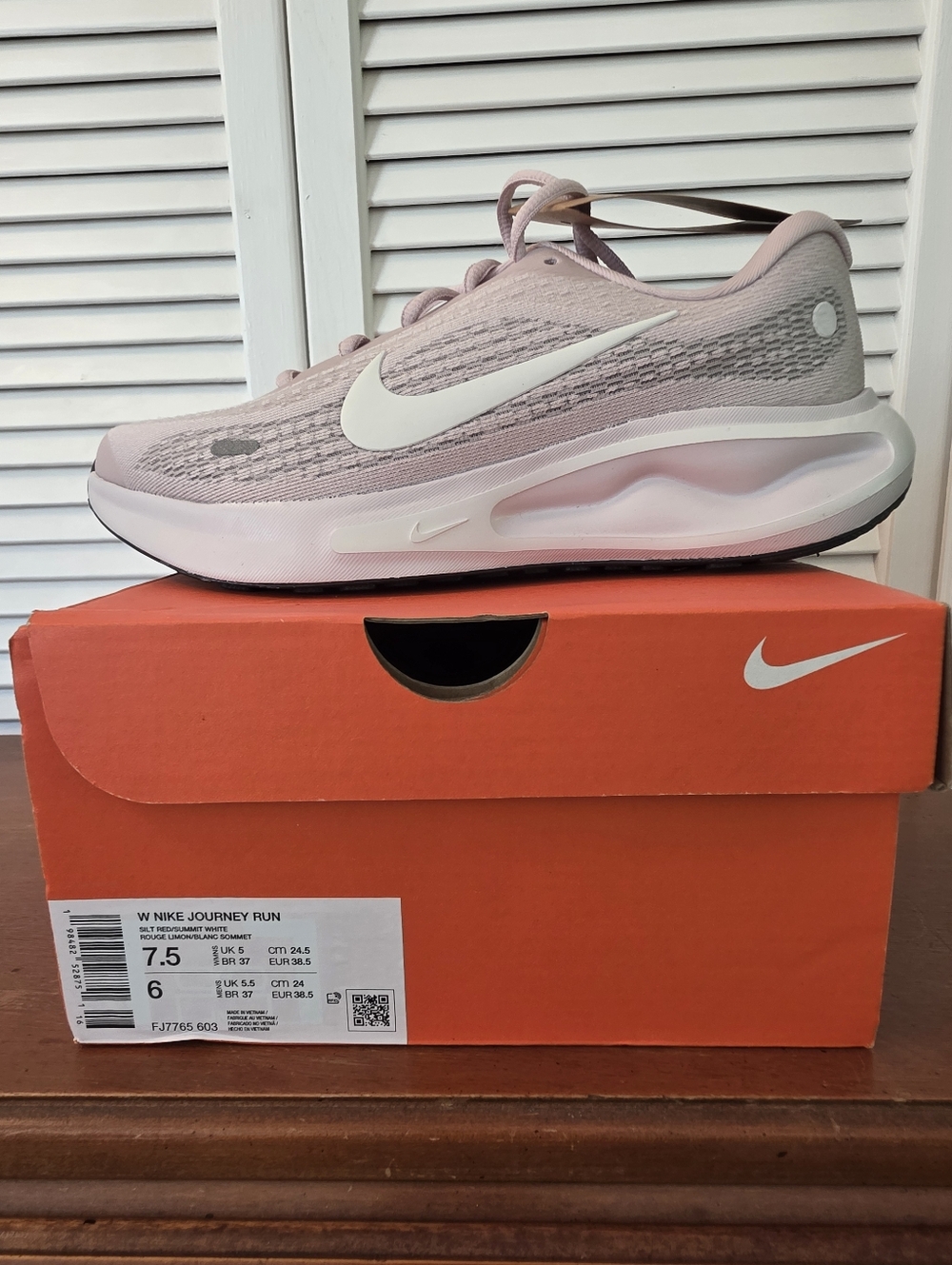 Nike Journey Run Womens 7.5